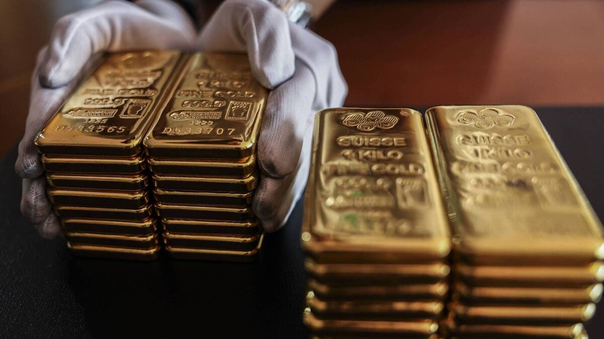 Gold shows its mettle: In a world of cryptocurrencies and AI stocks, investors still drawn to the oldest commodity - Vimarsana News
