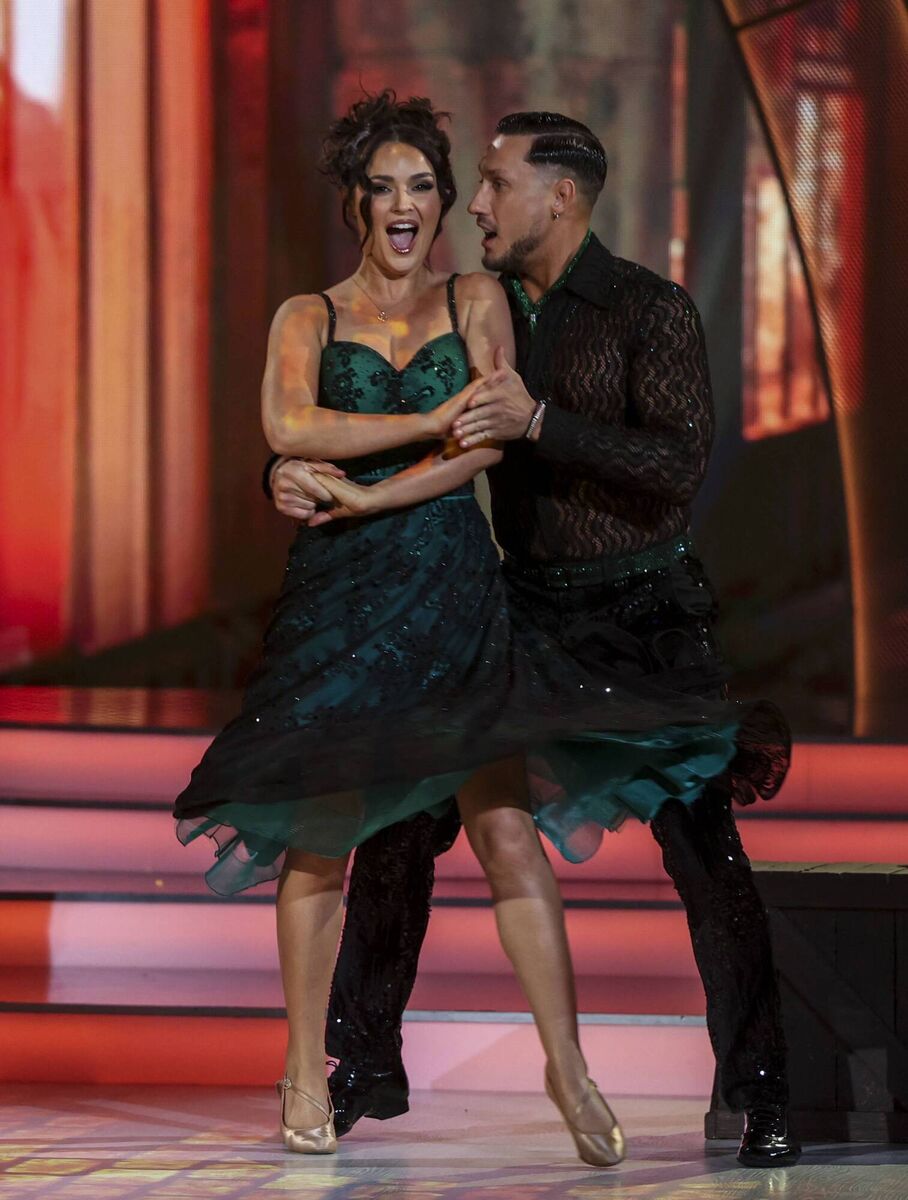 Radio and TV Presenter Laura Fox impressed with a quick step to Galway Girl. Picture: Kyran O’Brien /kobpix Radio and TV Presenter Laura Fox impressed with a quick step to Galway Girl. Picture: Kyran O’Brien /kobpix