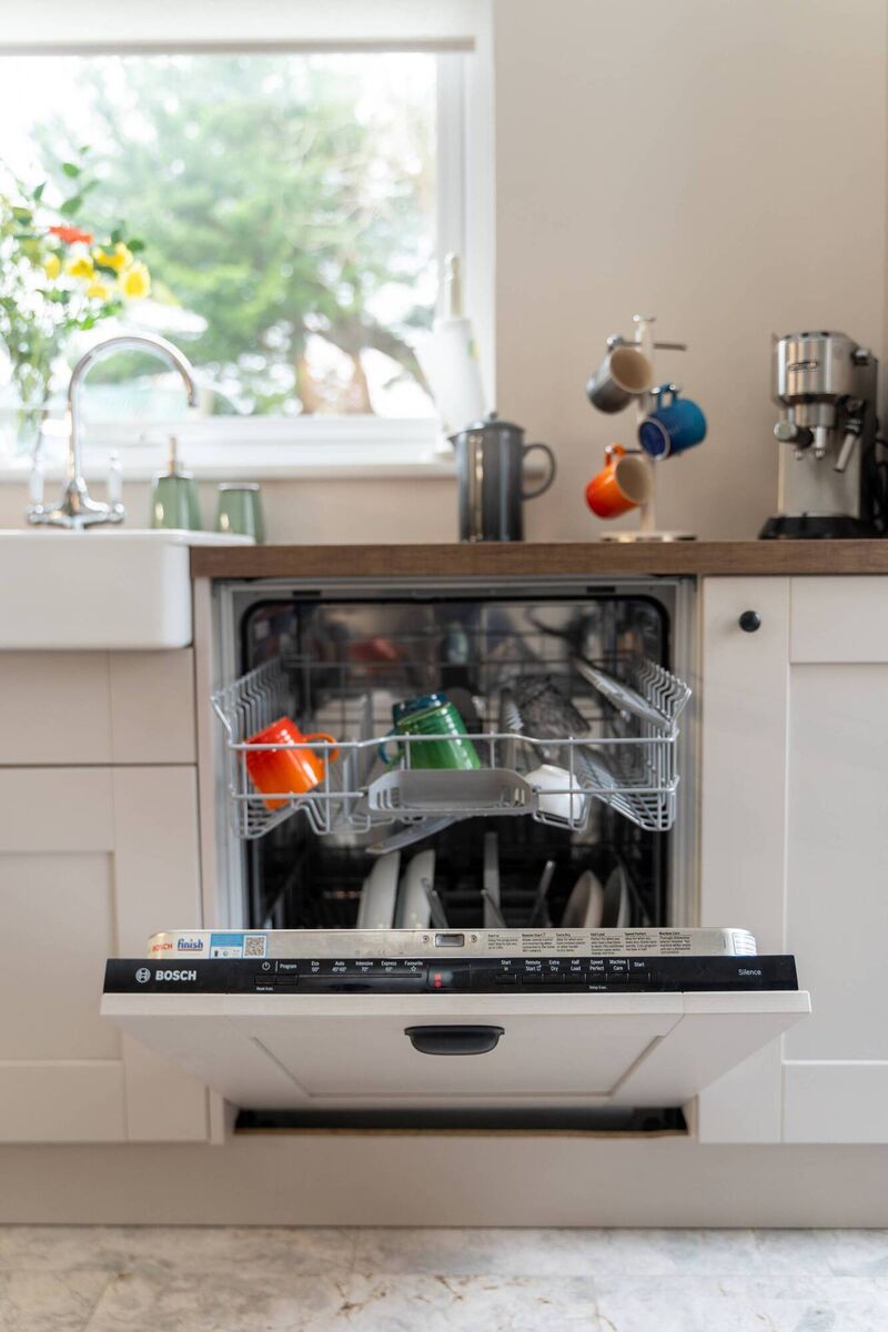 A wi-fi enabled dishwasher means you can set it to start its cycle during the cost-effective night-rate period from the comfort of your bed.