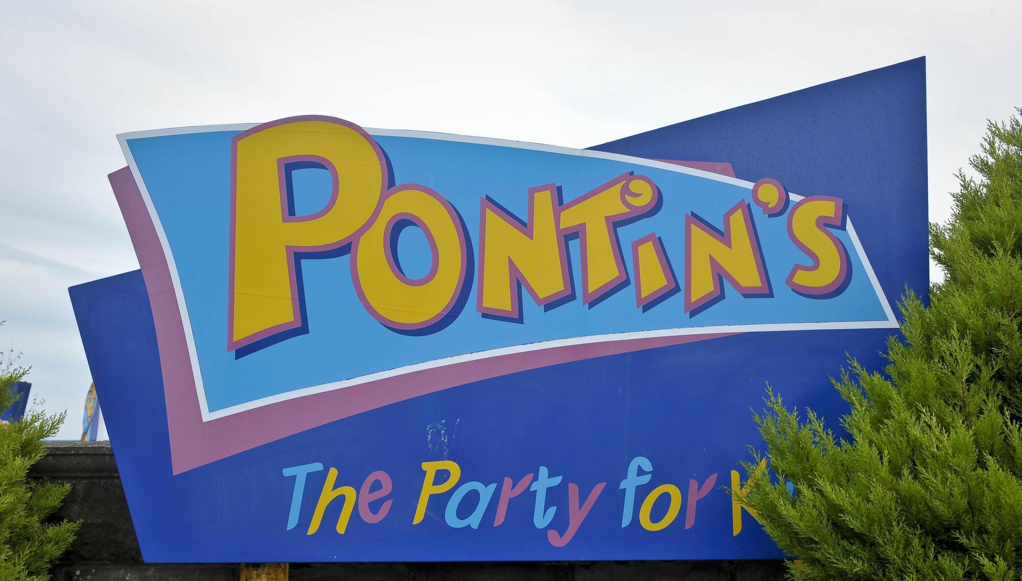 Pontins apologises for 'shocking, overt race discrimination' towards Irish Travellers