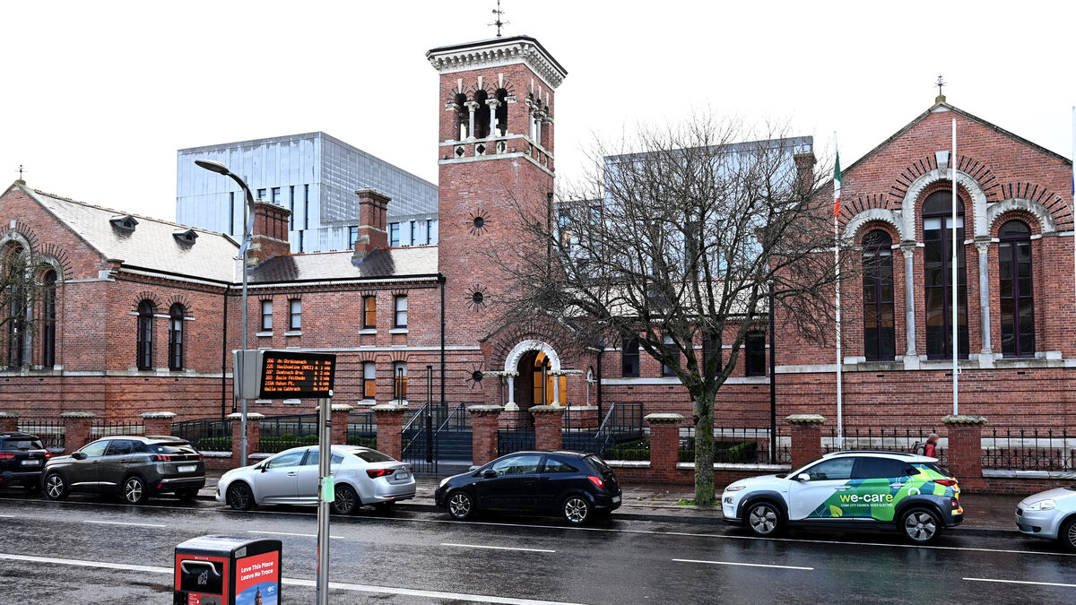 Corkman committed 'crazy act' of 196 thefts from employer who was more like a friend - Vimarsana News
