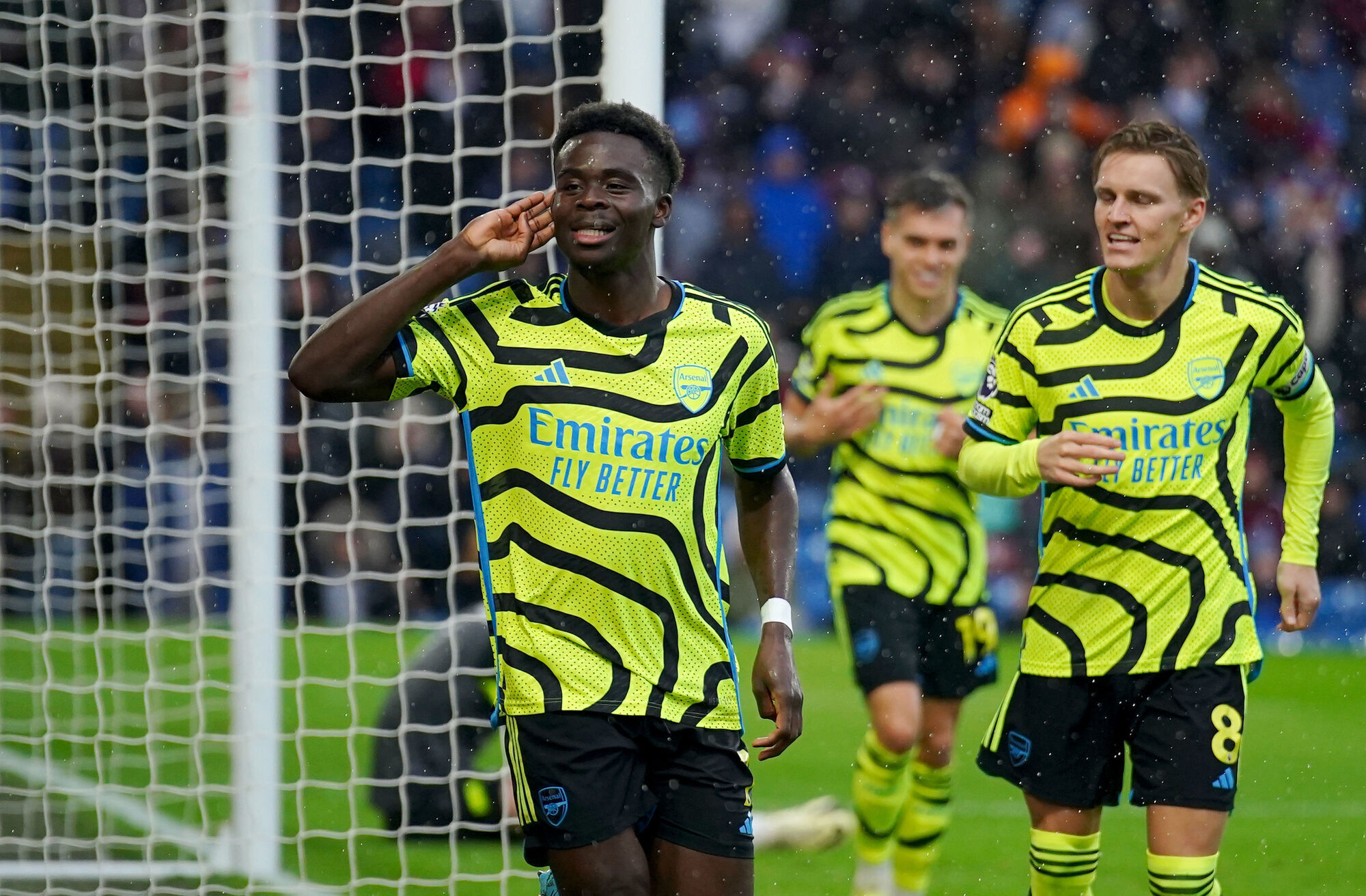 Arsenal hit the goal trail again with five past Burnley