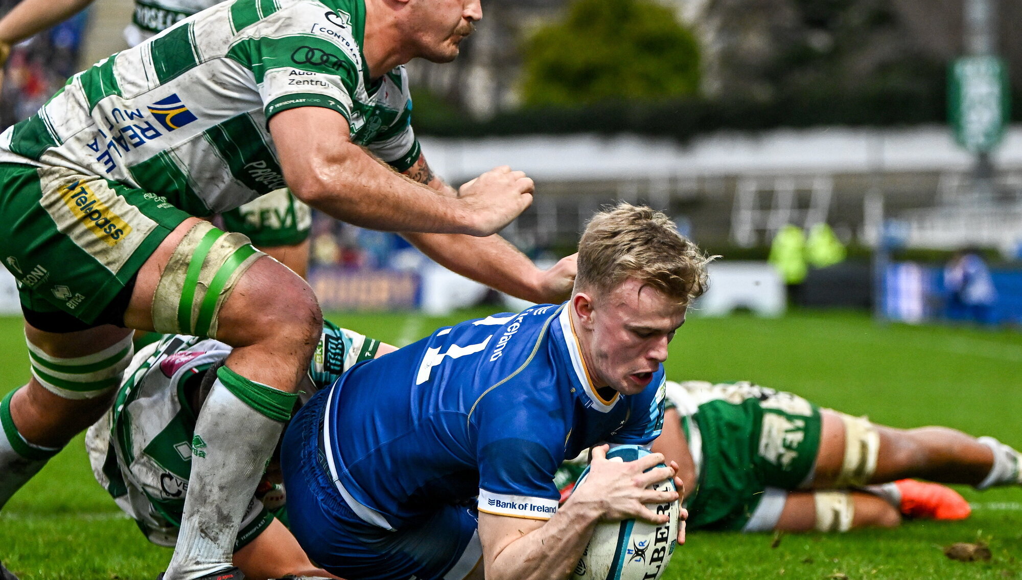 Strong second half sees Leinster retain top spot over Benetton