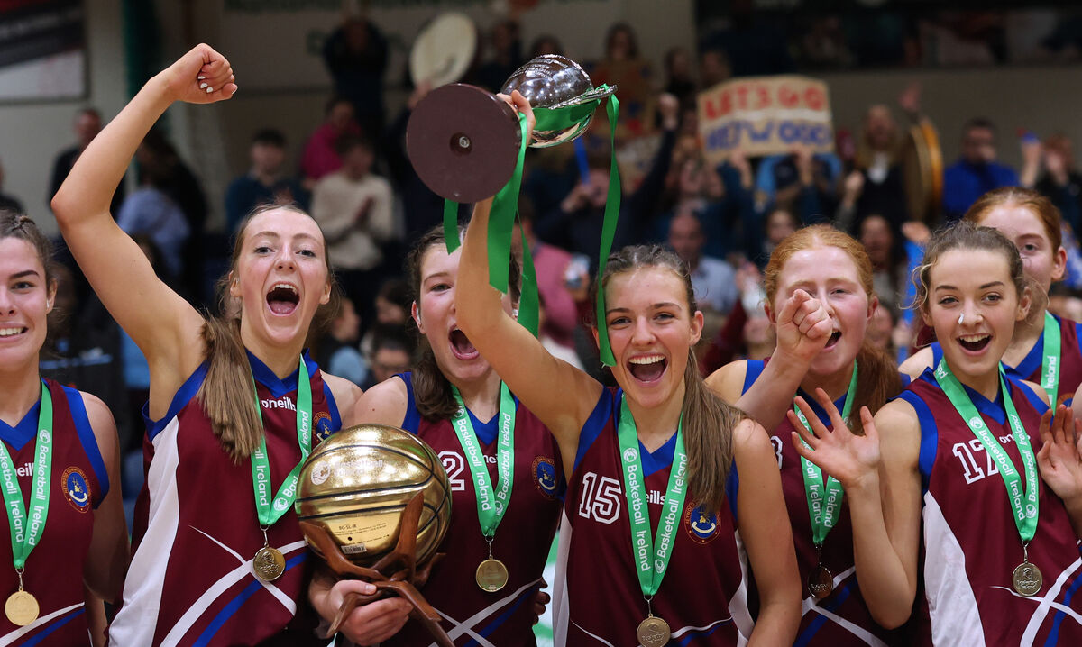 Heywood Community School celebrate winning the Basketball Ireland All-Ireland Schools League U19 B Girls Final on Tuesday, Pic Credit: James Crombie, Inpho.