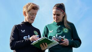 <p>Manager Eileen Gleeson and Jamie Finn at Ireland WNT training in Florence</p>