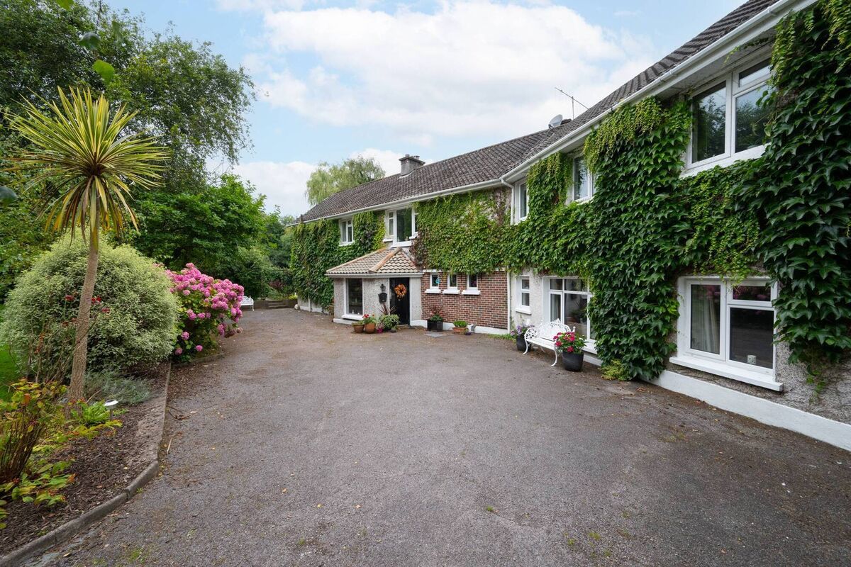 Creighton House, front approach