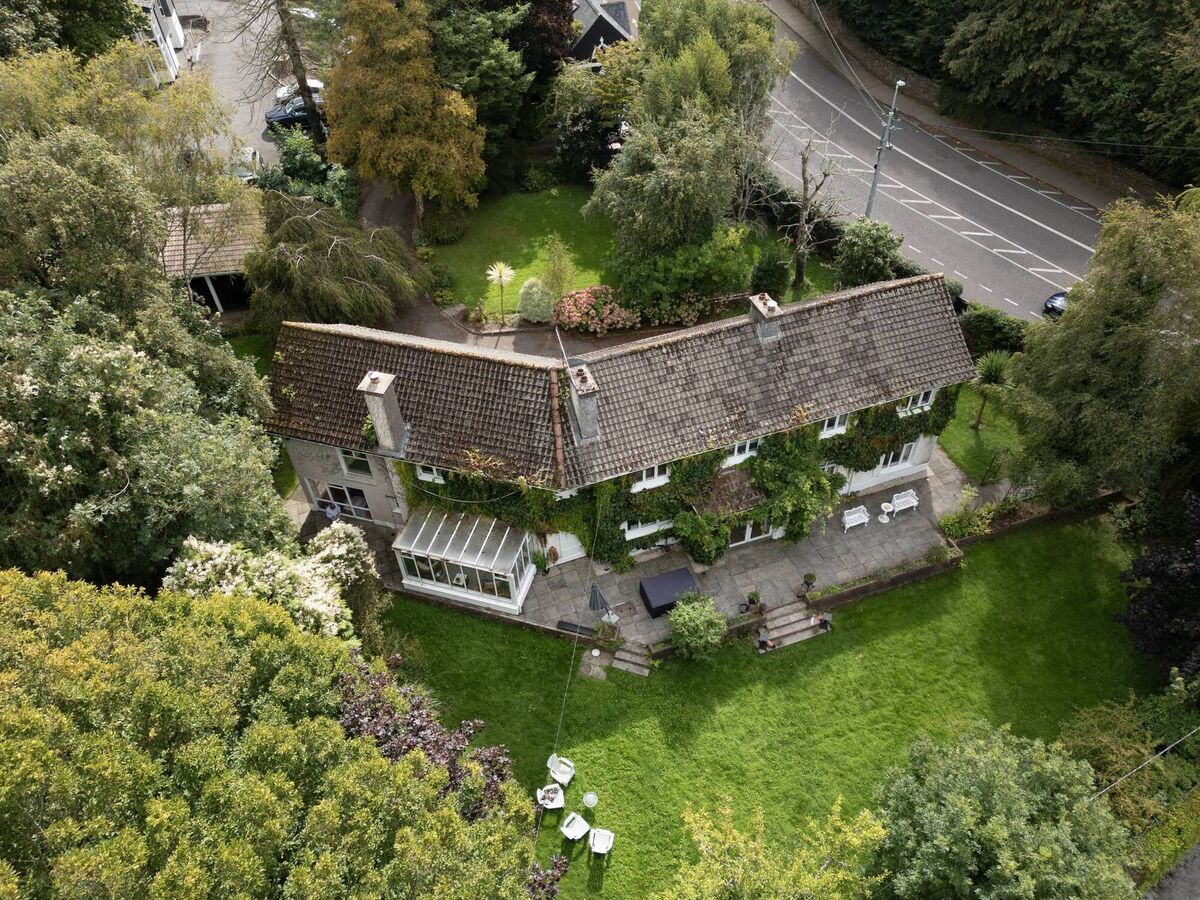 Mature gardens and  sun terrace