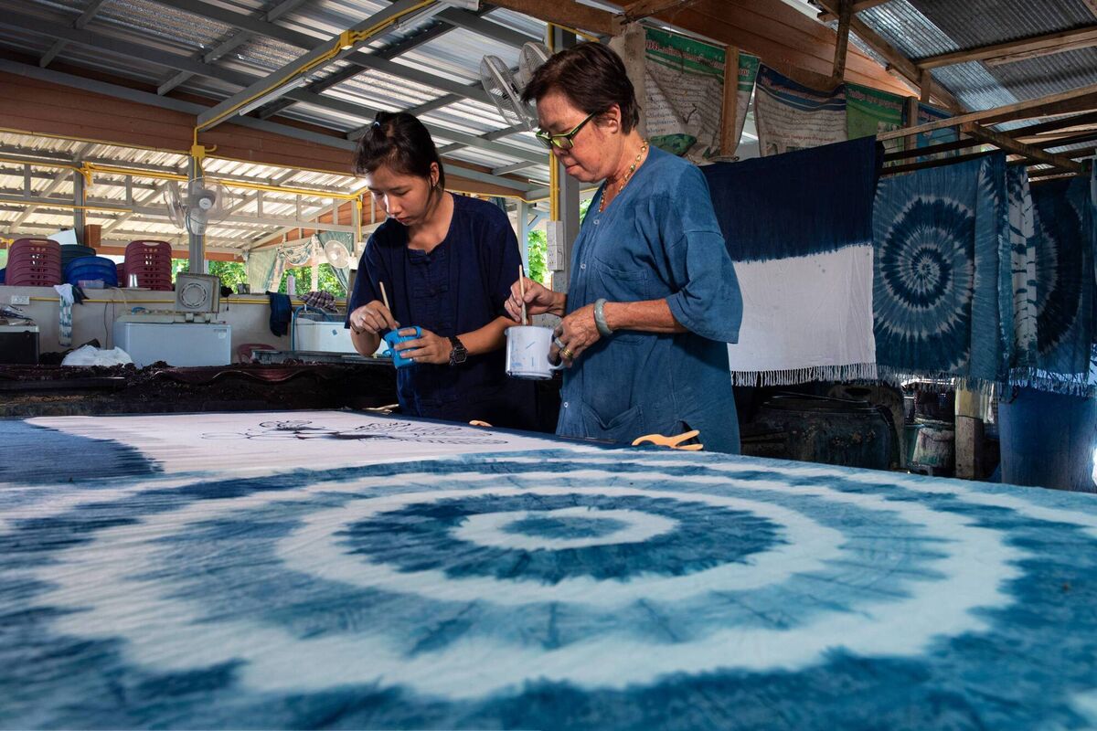We partake in a workshop and produce some indigo goods; a journey of discovery in design We partake in a workshop and produce some indigo goods; a journey of discovery in design