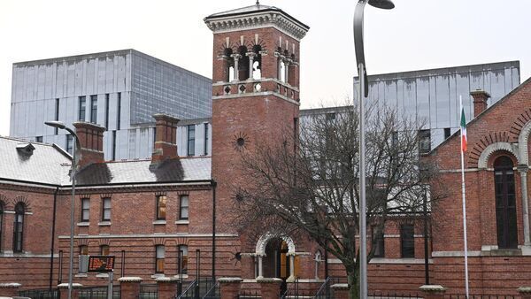 Cork gambler under pressure to pay loan sharks carried out armed robbery at garage