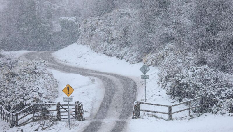 Heavy snowfall in Newbridge in Co Kildare on Friday. Picture: Eamonn Farrell/RollingNews.ie Heavy snowfall in Newbridge in Co Kildare on Friday. Picture: Eamonn Farrell/RollingNews.ie
