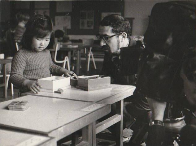 Louis Marcus directing his Oscar-nominated short film Páistí ag Obair.