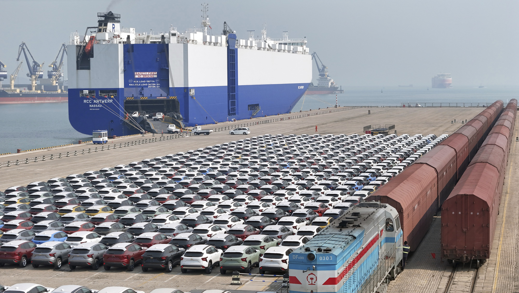 China’s exports and imports beat estimates, signalling improving demand