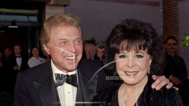 Steve Lawrence and Eydie Gorme had many hits (AP) Steve Lawrence and Eydie Gorme had many hits (AP)