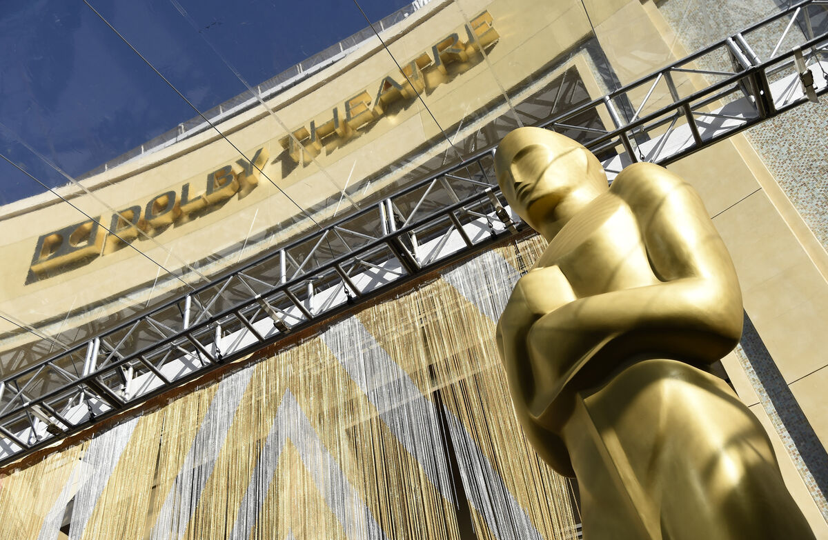 An Oscar statue underneath the entrance to the Dolby Theatre in Los Angeles. File picture: Chris Pizzello/Invision/AP An Oscar statue underneath the entrance to the Dolby Theatre in Los Angeles. File picture: Chris Pizzello/Invision/AP