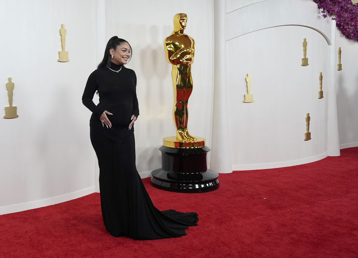 Vanessa Hudgens arrives at the Oscars. Picture: AP Photo/Ashley Landis Vanessa Hudgens arrives at the Oscars. Picture: AP Photo/Ashley Landis