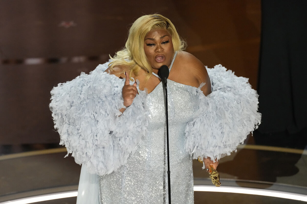 Da'Vine Joy Randolph's emotional speech brought her The Holdovers co-star Paul Giamatti to tears.