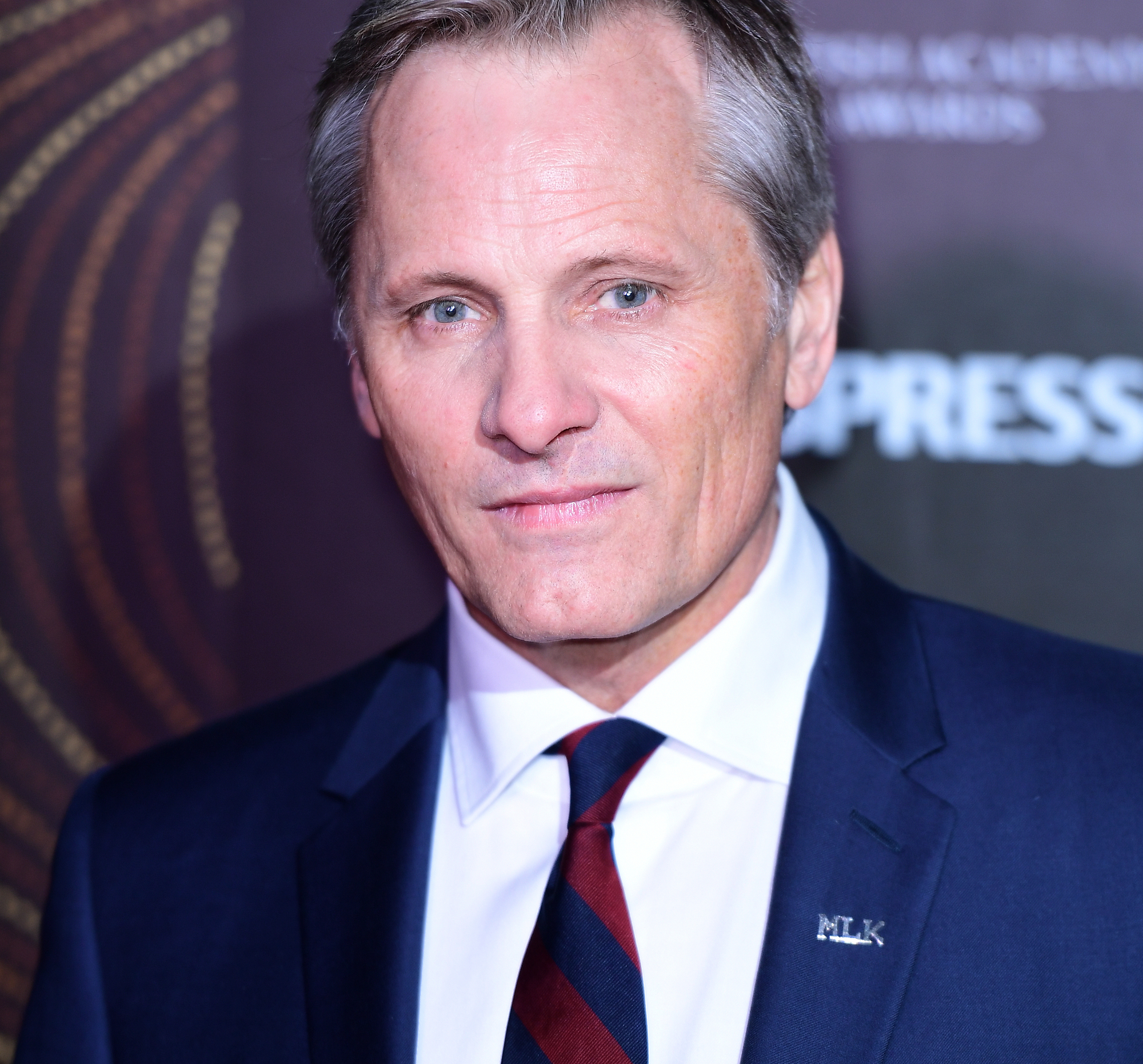 Viggo Mortensen shows support for Ukraine at Glasgow festival premiere