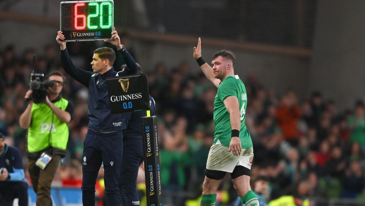 Peter O’Mahony of Ireland waves to supporters as he is substituted for team-mate Jack Conan during the Guinness Six Nations Rugby Championship match between Ireland and Scotland at the Aviva Stadium in Dublin. Photo by Sam Barnes/Sportsfile