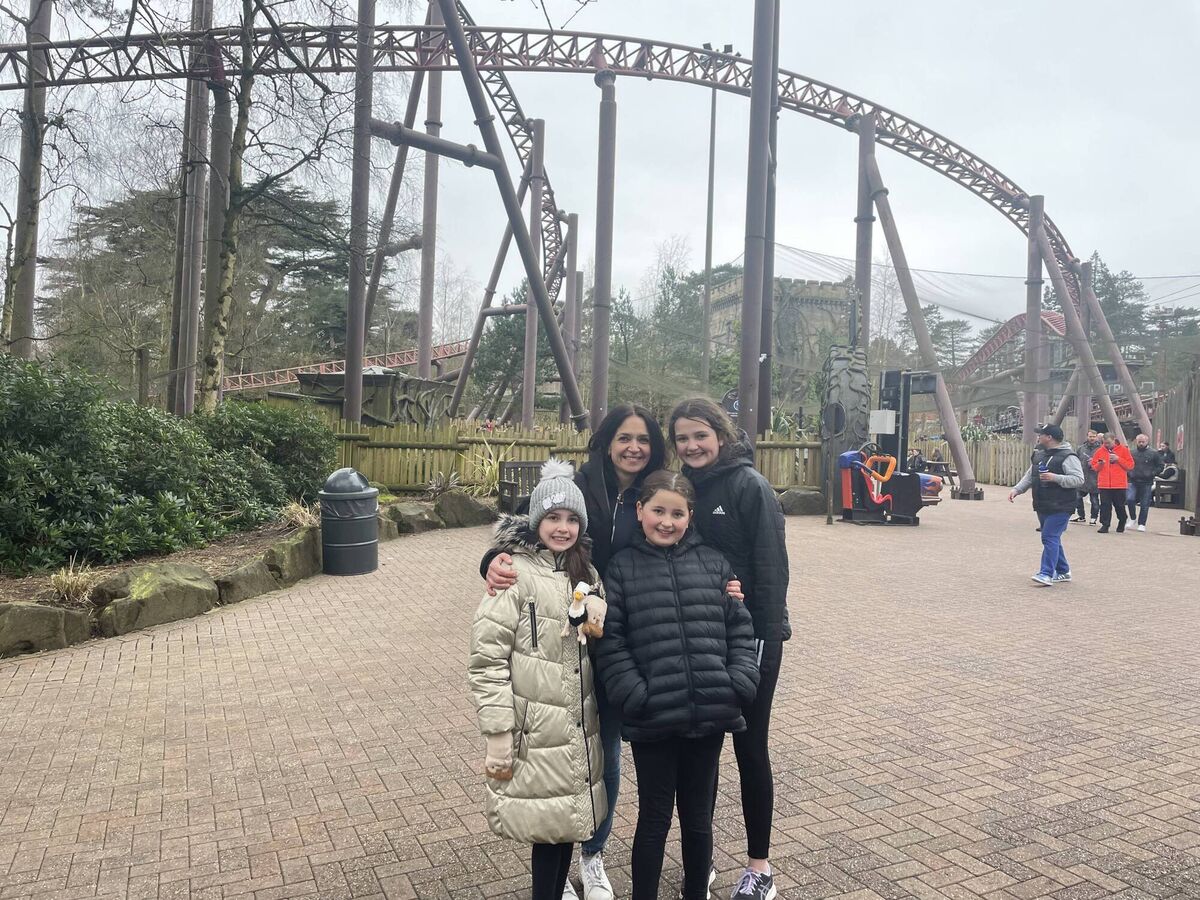 Vickie Maye and coaster crew at Alton Towers Vickie Maye and coaster crew at Alton Towers