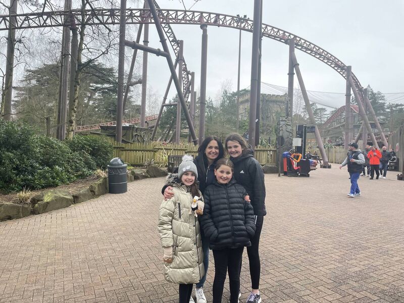 Vickie Maye and coaster crew at Alton Towers Vickie Maye and coaster crew at Alton Towers
