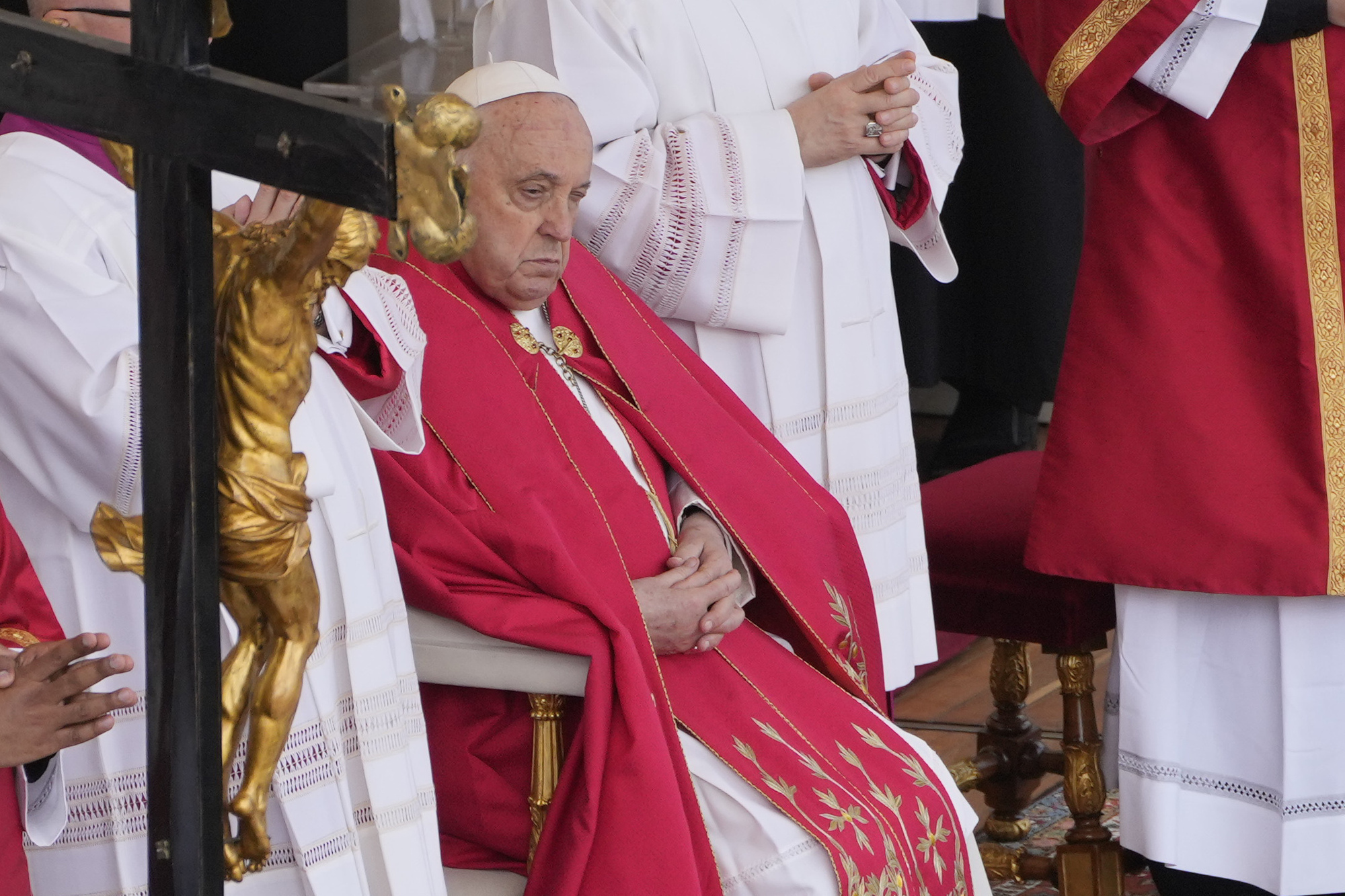 Pope makes last-minute decision not to deliver Palm Sunday Mass homily