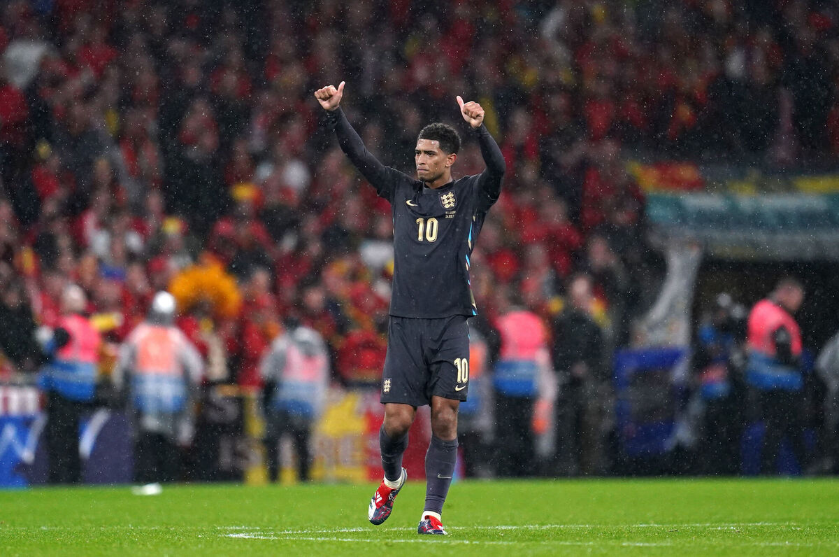 England's Jude Bellingham salutes the fans.