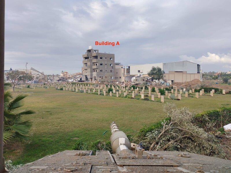 An Israeli tank pointed at the commonwealth military cemetery in Deir al Balah. Photo: Yoav Zitun