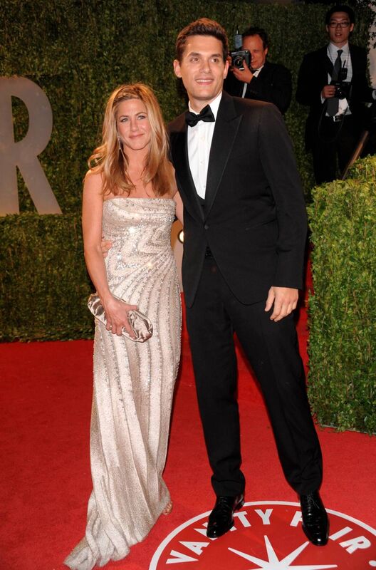 Jennifer Aniston and John Mayer at the Vanity Fair Oscar party  in 2009. Picture: AP Photo/Evan Agostini