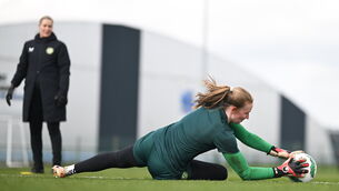 <p>BYRNE AFTER READING: Goalkeeper Courtney Brosnan and assistant coach Emma Byrne. Pic: Stephen McCarthy/Sportsfile</p>