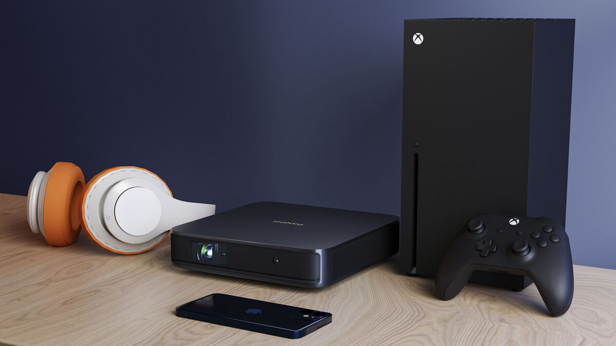 The Atom is easy to bright anywhere and is ideal for gaming. Picture: Dangbei.