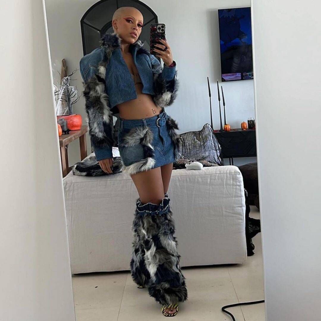Doja Cat wearing a full custom outfit designed by Rashhiiid Doja Cat wearing a full custom outfit designed by Rashhiiid