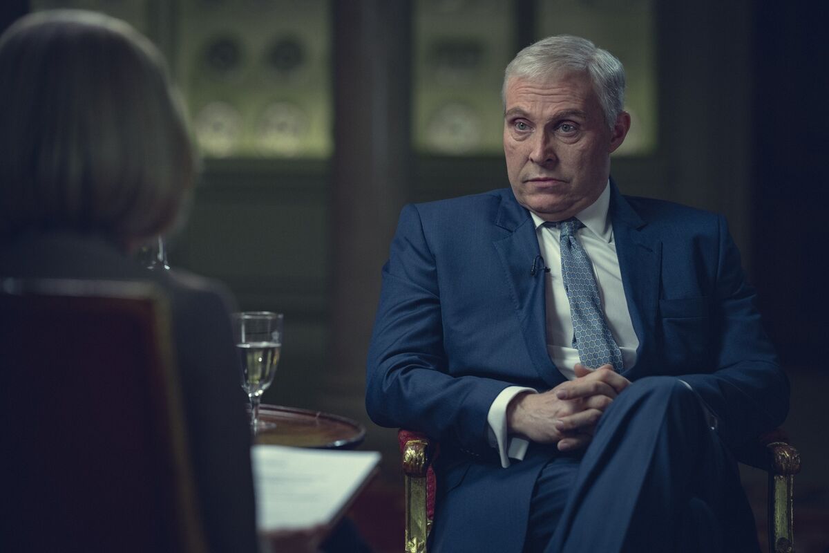 Rufus Sewell's Prince Andrew as he faces questions from Gillian Anderson's Emily Maitlis in Scoop