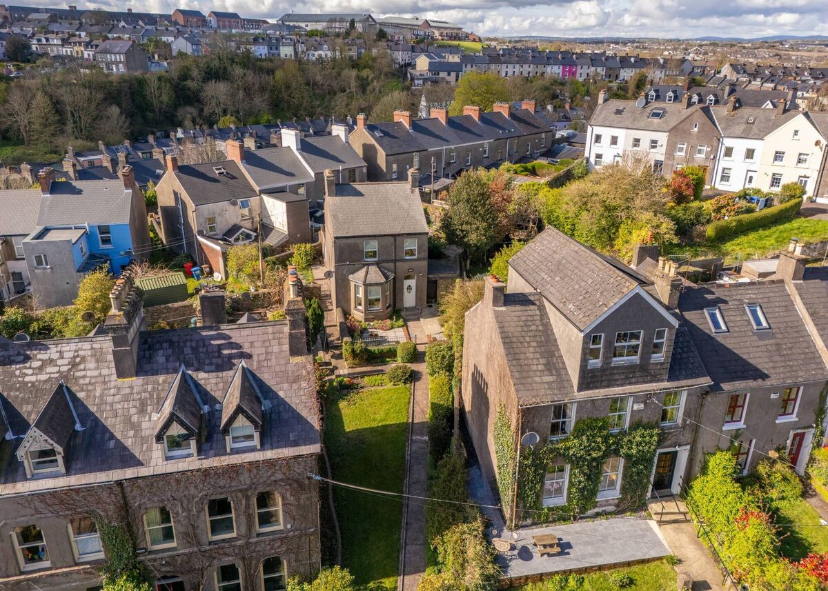 Crescent Villa is tucked right back off Gardiner's Hill 