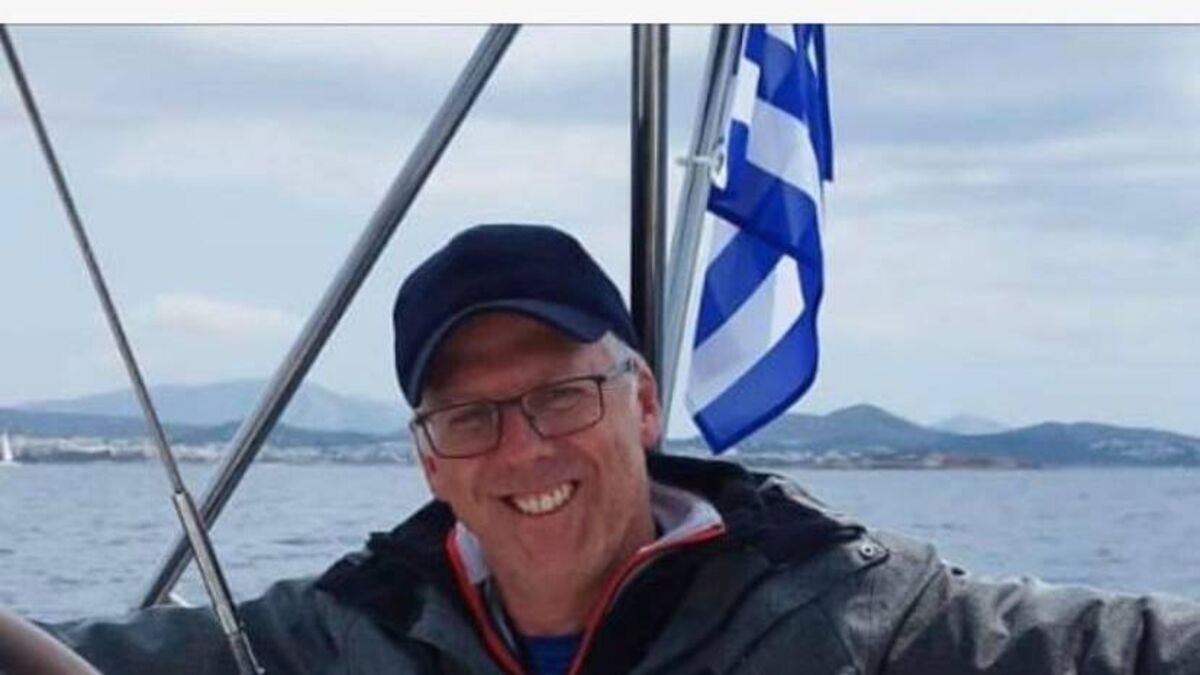 Stephen invites people with MS to come sailing - Vimarsana News