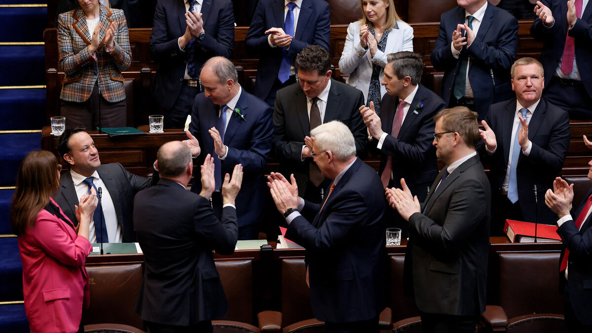 'New chapter' for Leo Varadkar as baton passes to Simon Harris - Vimarsana News