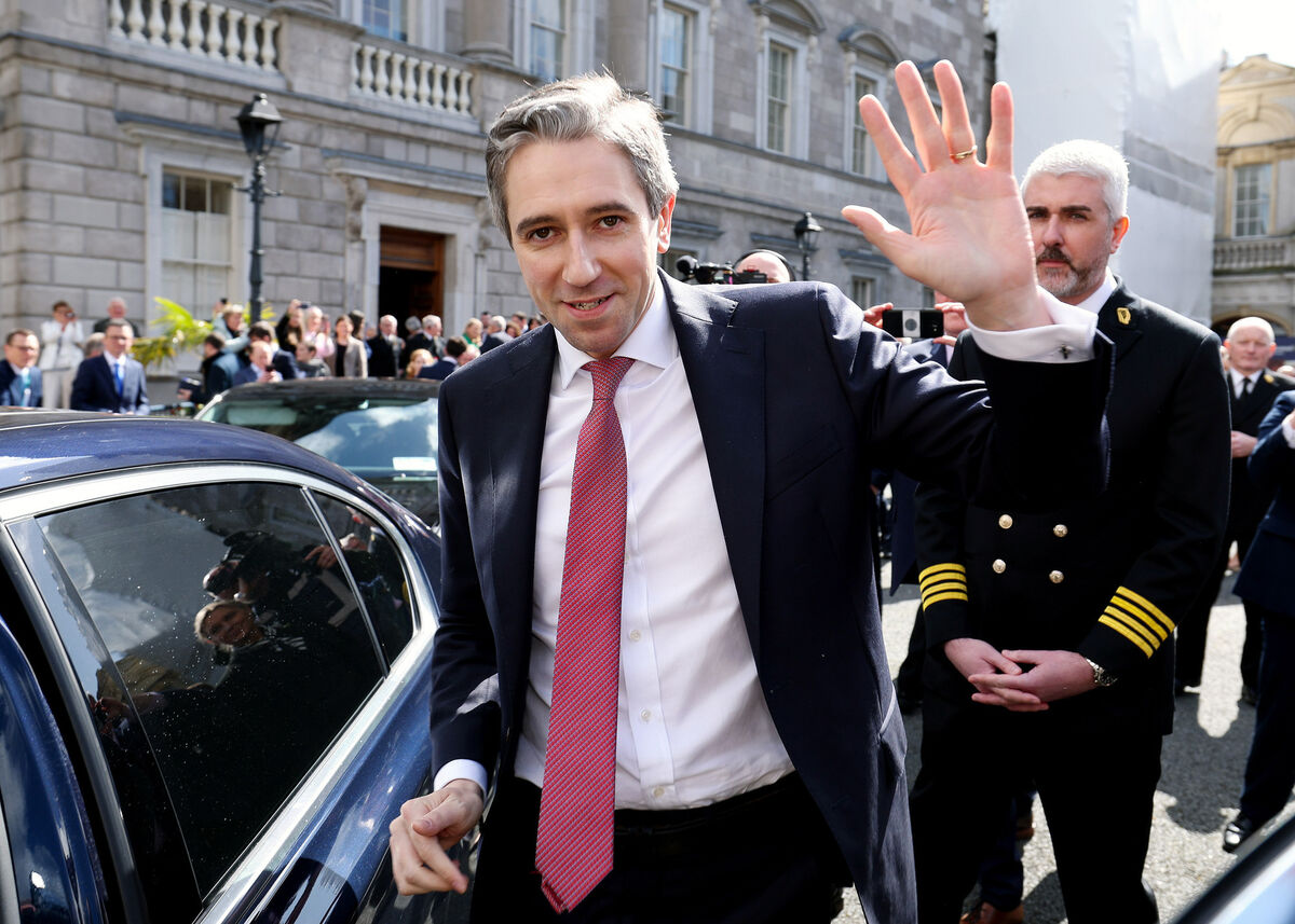 Simon Harris leaving Leinster House. Picture: Maxwells