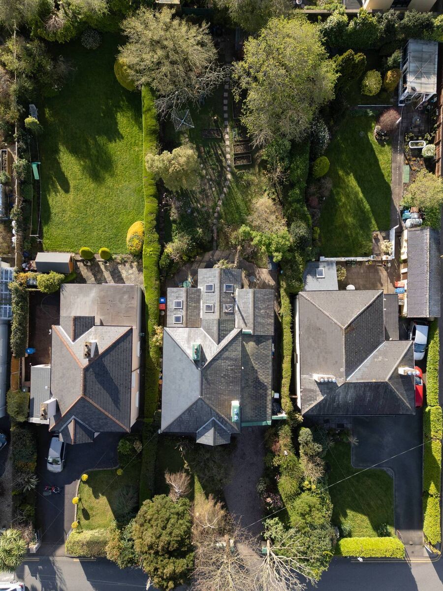 Doirín is in the centre above Doirín is in the centre above