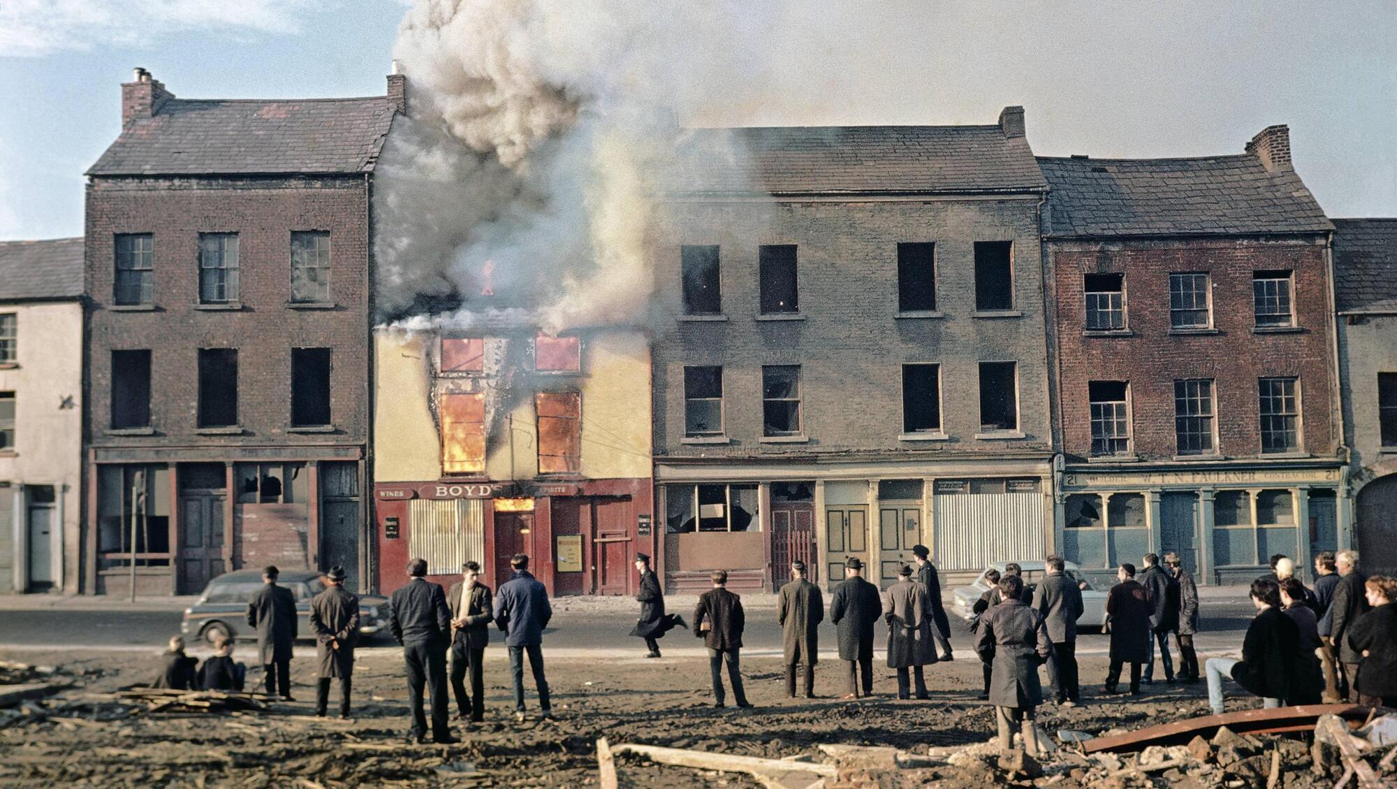 Japanese war photographer who documented Ireland's Troubles