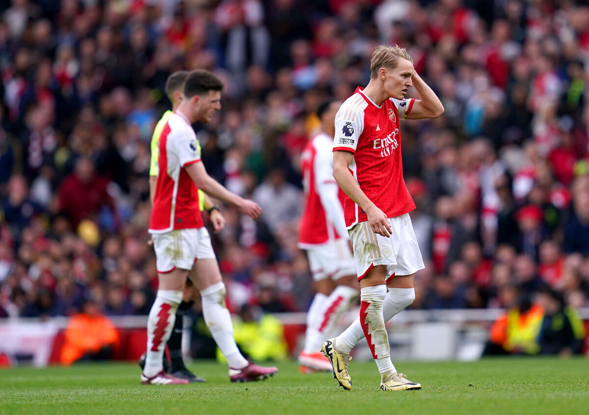 Dejected Gunners.