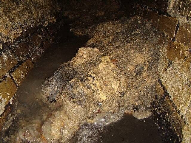 A fatberg formed in a sewer in Ireland comprising wet wipes and fats, oils and greases (FOGs) highlights the importance of Clean Coasts and Uisce Éireann Think Before You Pour Christmas campaign. A fatberg formed in a sewer in Ireland comprising wet wipes and fats, oils and greases (FOGs) highlights the importance of Clean Coasts and Uisce Éireann Think Before You Pour Christmas campaign.