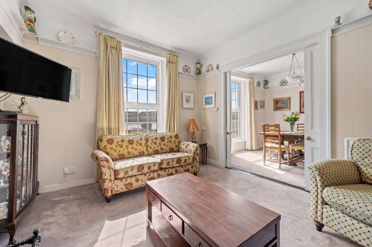 Pocket doors link front reception rooms