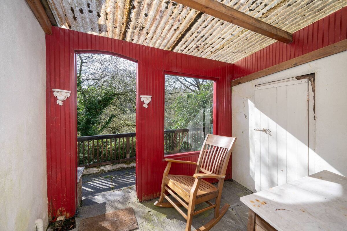 Lean-to Lean-to