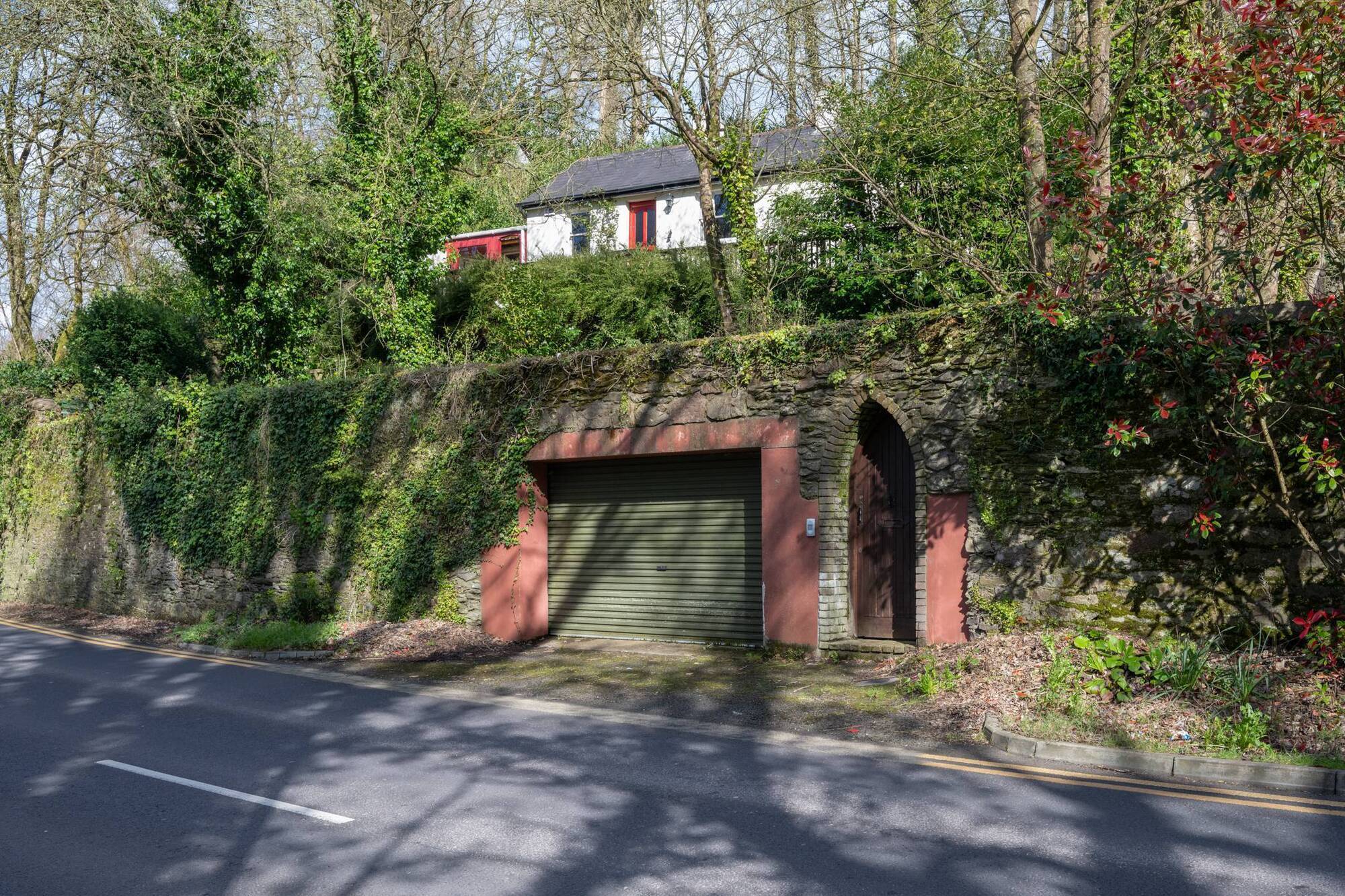 Get in on the buzz at €220,000 Bumblebee Cottage, it's the bee's knees 