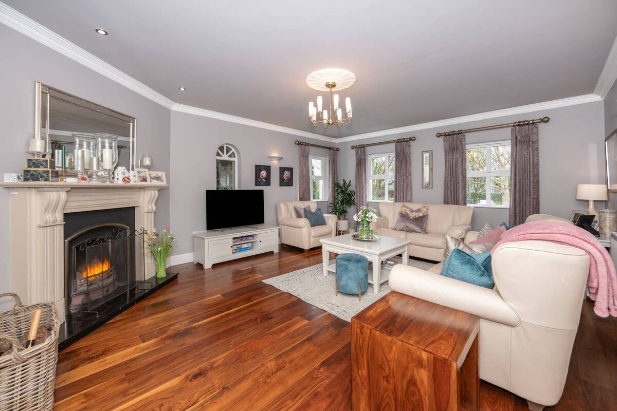 American walnut flooring in living room American walnut flooring in living room