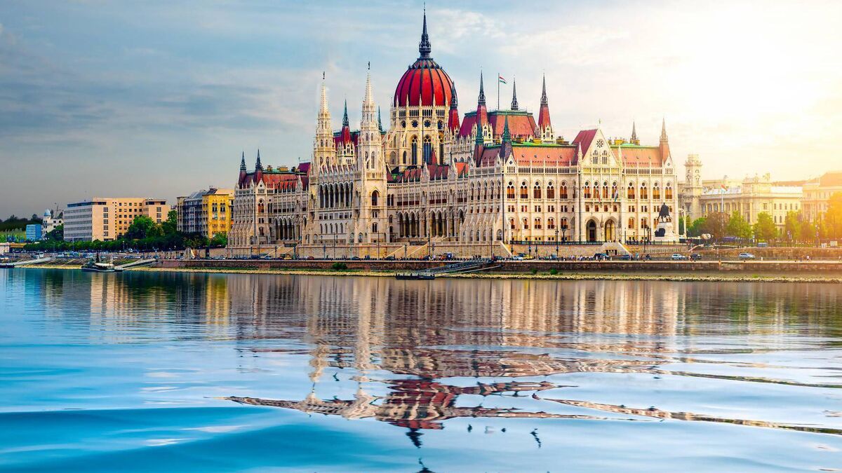 10 reasons to visit Budapest — a vibrant and dazzling city on the Danube - Vimarsana News
