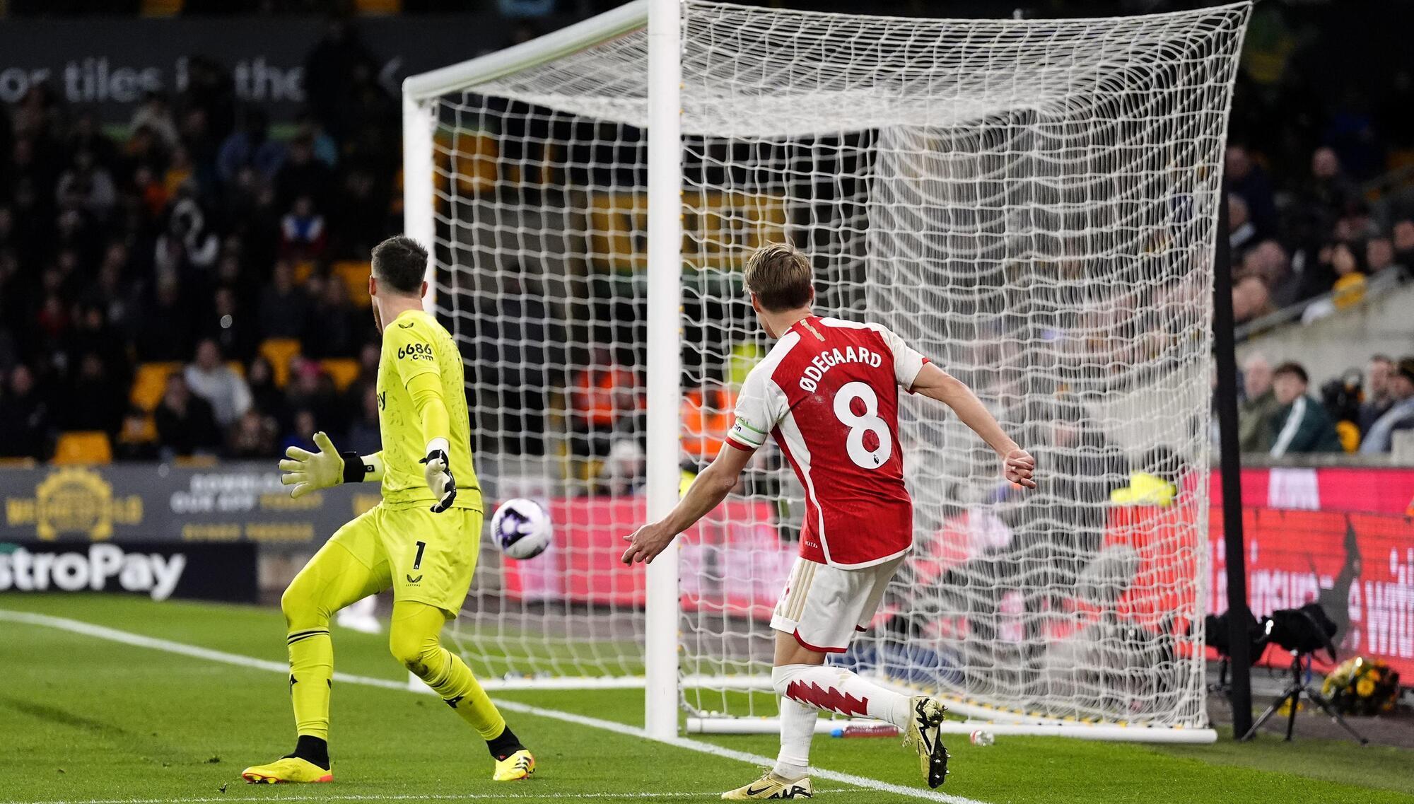 Trossard and Odegaard send Arsenal back top of the table