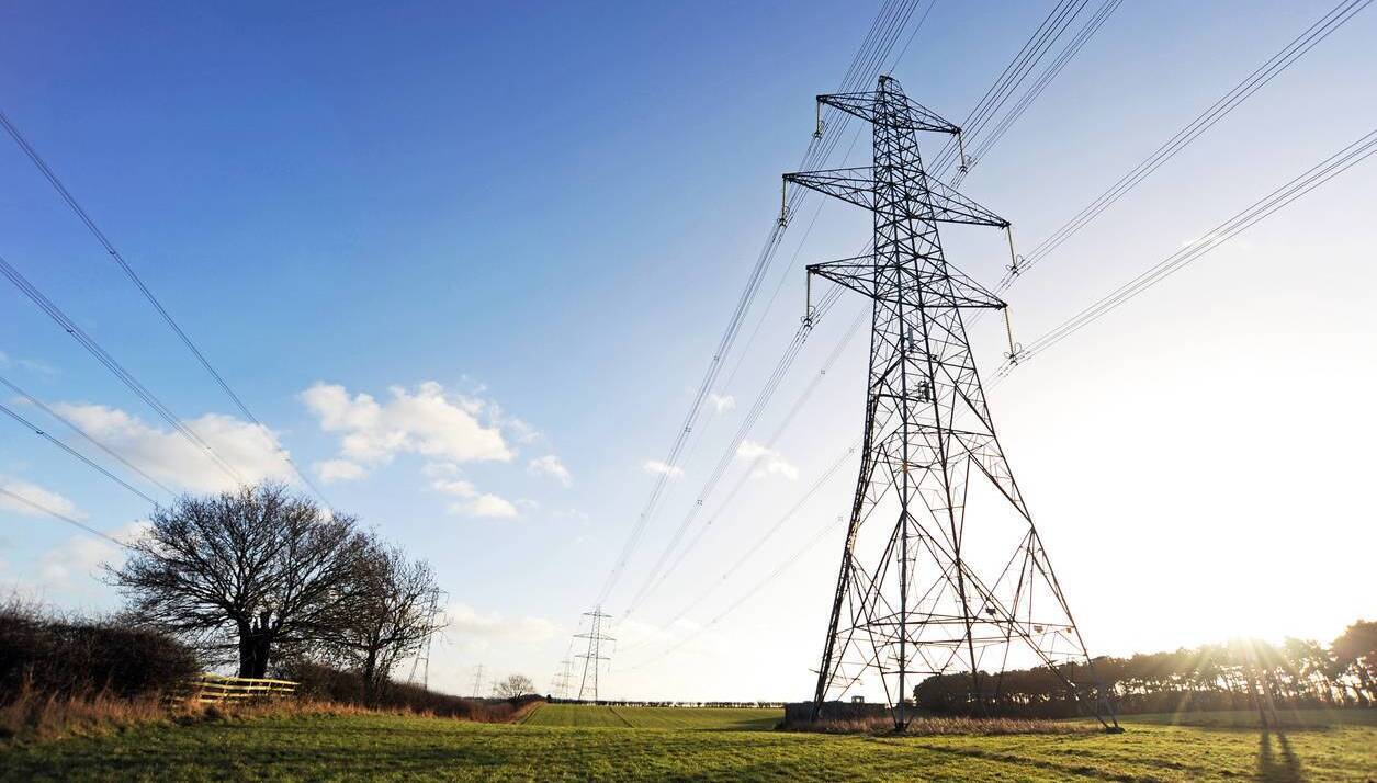 Plunging electricity prices signal lower bills, CSO figures suggest