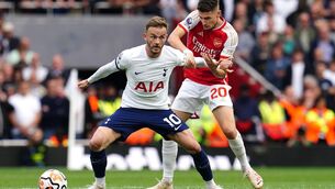 <p>James Maddison and Jorginho go toe to toe</p>