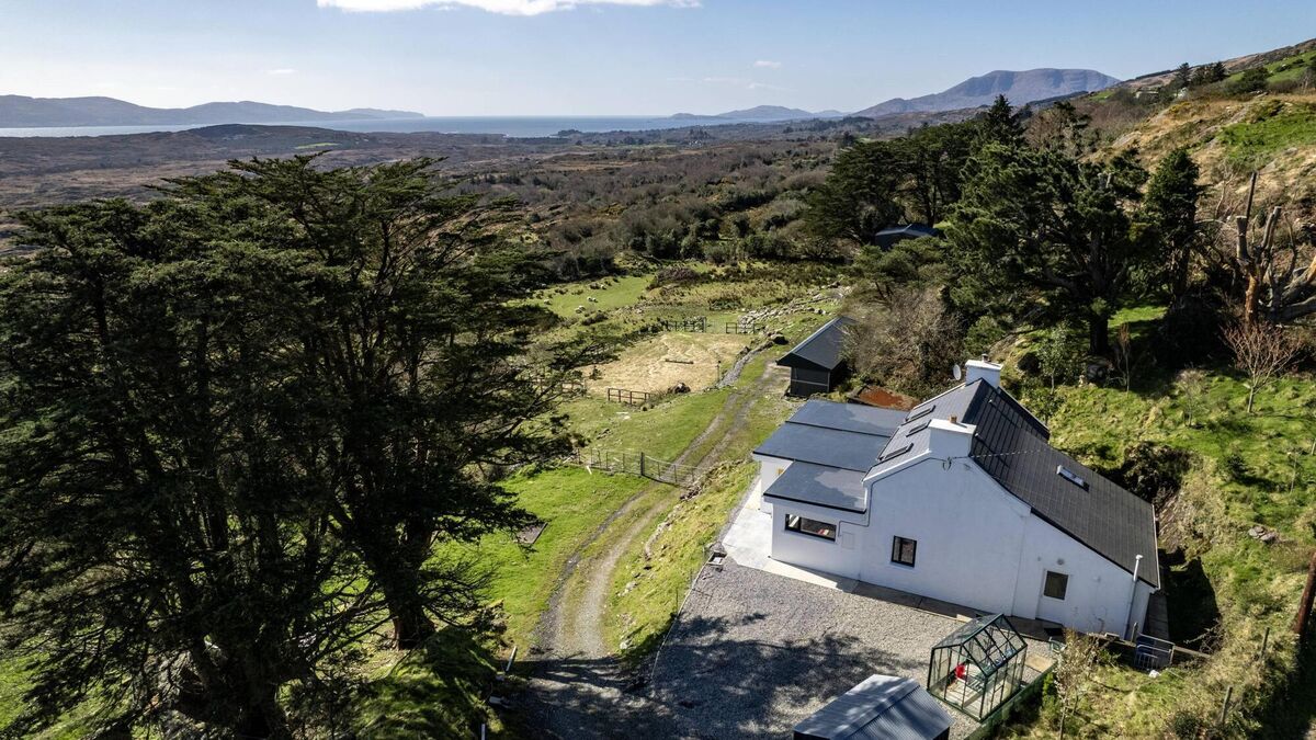 Overseas buyers likely to snap up renovated €595k Glengarriff farmhouse - Vimarsana News