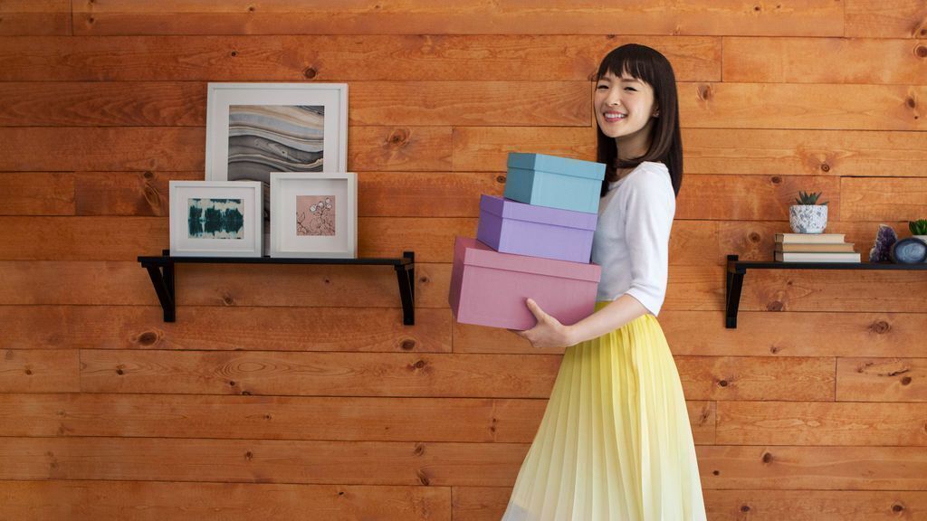 Japanese tidying expert Marie Kondo brough her methods to Netflix with a series called Tidying Up With Marie Kondo. Japanese tidying expert Marie Kondo brough her methods to Netflix with a series called Tidying Up With Marie Kondo.